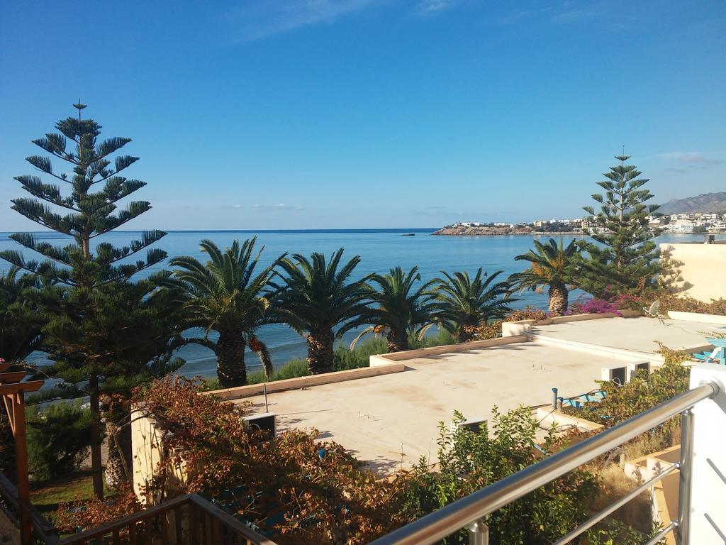 Blue Ocean Apartments Makrýgialos Екстериор снимка