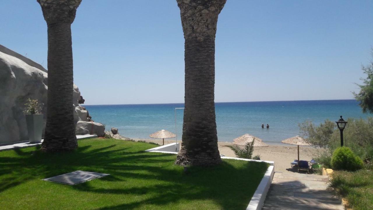 Blue Ocean Apartments Makrýgialos Екстериор снимка