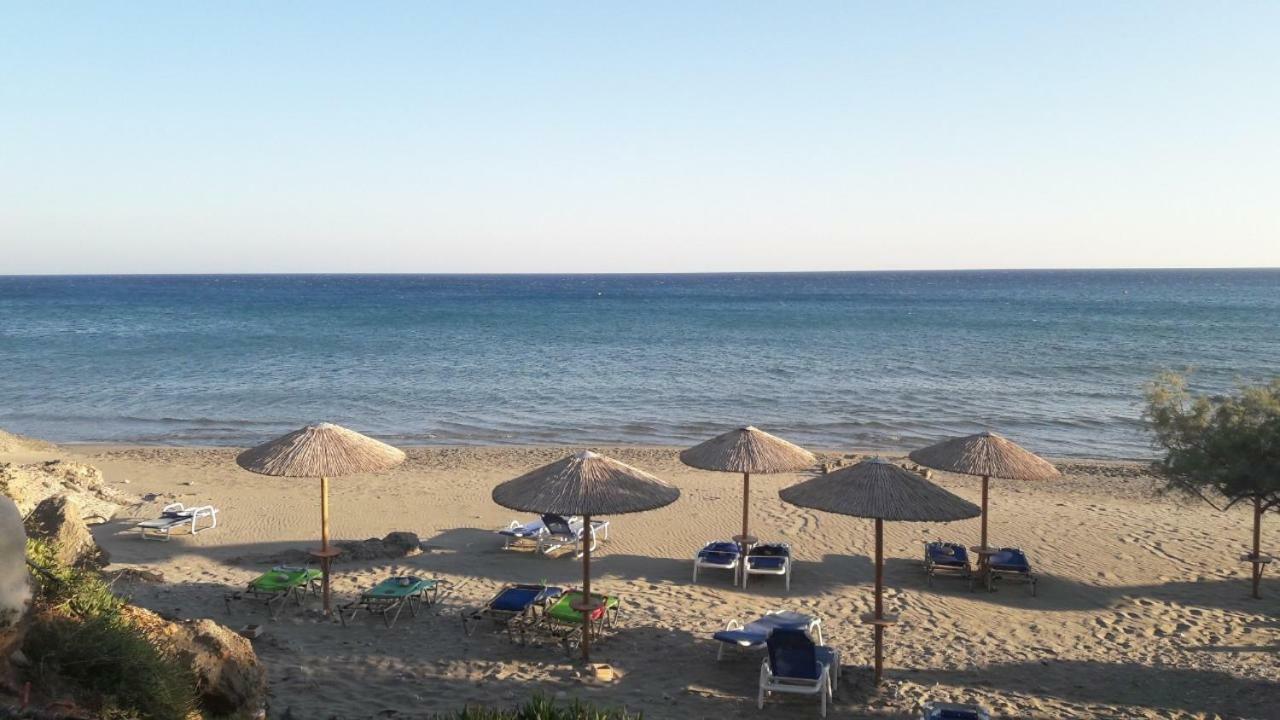 Blue Ocean Apartments Makrýgialos Екстериор снимка